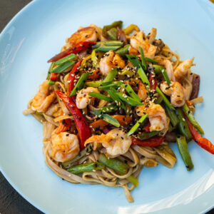 Локшина WOK з креветками і овочами